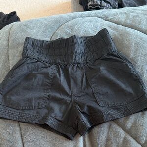 UNIONBAY Women's Charcoal Cargo Shorts